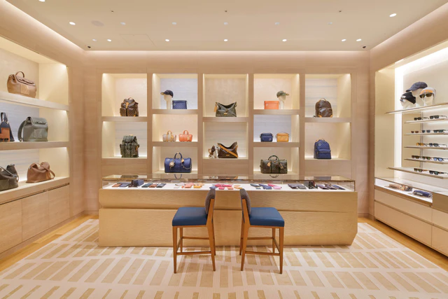 ルイ・ヴィトン 京都高島屋店リニューアルオープン 1階 メンズ·エリア