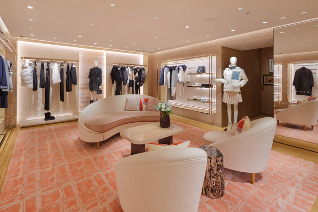 ルイ・ヴィトン 京都高島屋店リニューアルオープン 2階 ウィメンズ·エリア