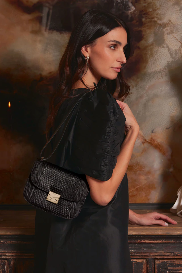 ボナベンチュラが届けるリザードエンボスレザー、ウィンターコレクション「Luce Calda」で楽しむ光を帯びた質感