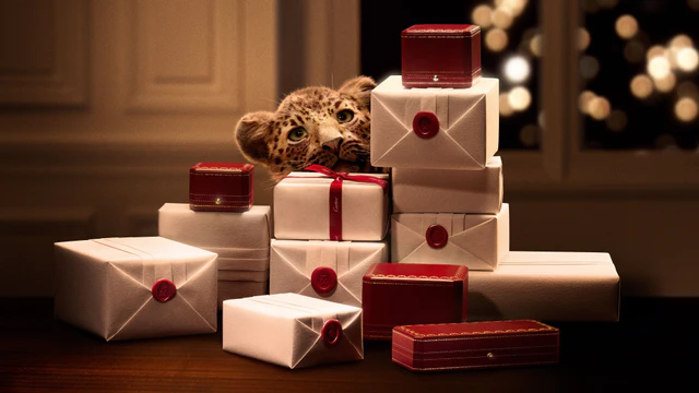 カルティエ、銀座「Maison de Panthère」でホリデーポップアップTHE ART OF GIFTING開催、ベビーパンテールとツリーが彩る時間