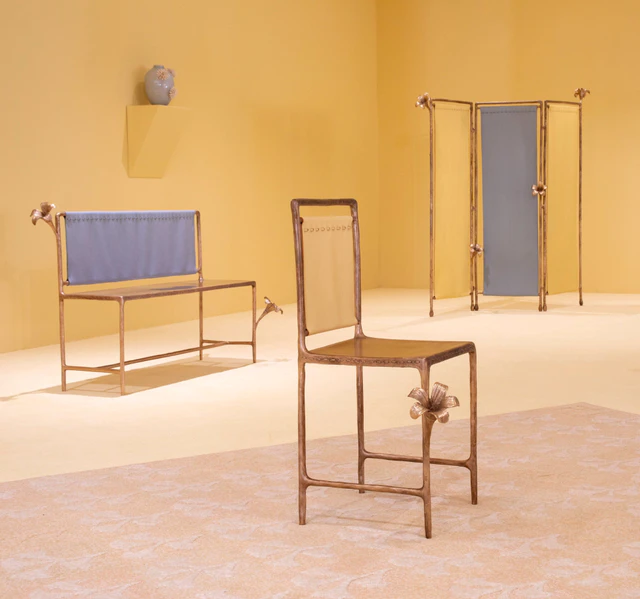 フェンディとコニー・ヴァレッセ、「フォンデリア フェンディ」で出会う彫刻的インテリアとピーカブー限定バッグの全貌