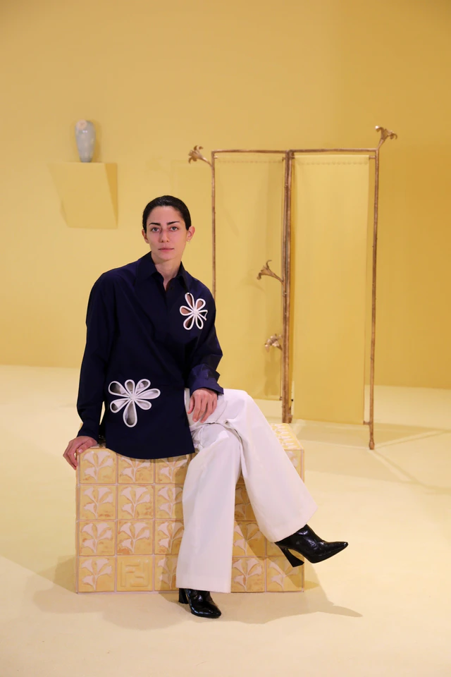 フェンディのアートプロジェクト「フォンデリア フェンディ」、イタリアのアトリエと生むブロンズとレザーの新しいサロン体験