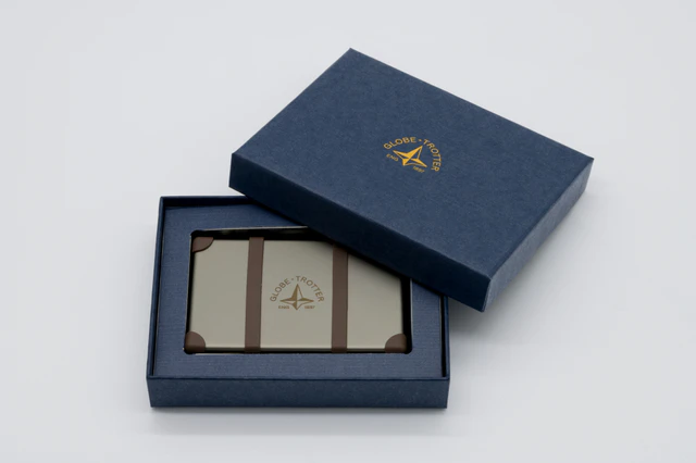 グローブ・トロッター ホリデーキャンペーン キャンペーングッズのカードケース（非売品）