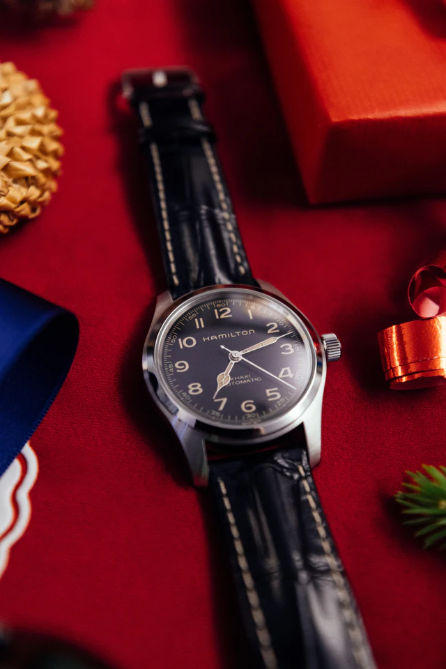 スクリーンの伝説をあなたの日常へ「カーキ フィールド マーフ」