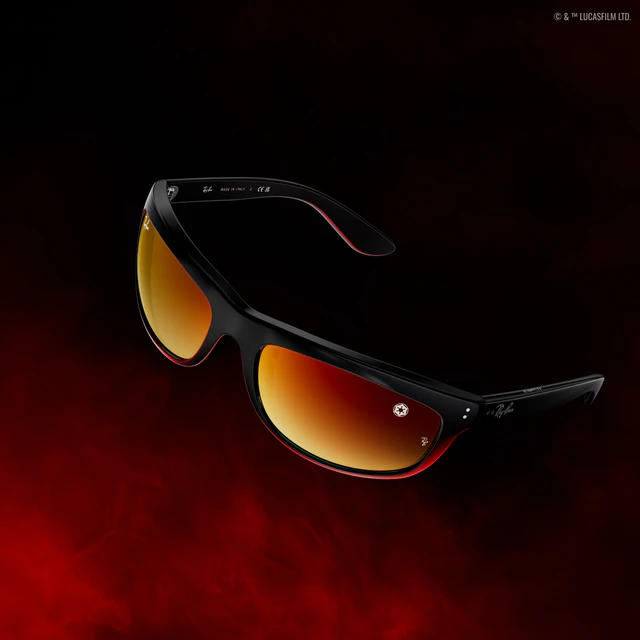 RAY-BAN STAR WARS ダースベイダーバロラマ レイバン RAY-BAN STAR WARS™ – DARTH VADER BALORAMA Sunglasses in Black and