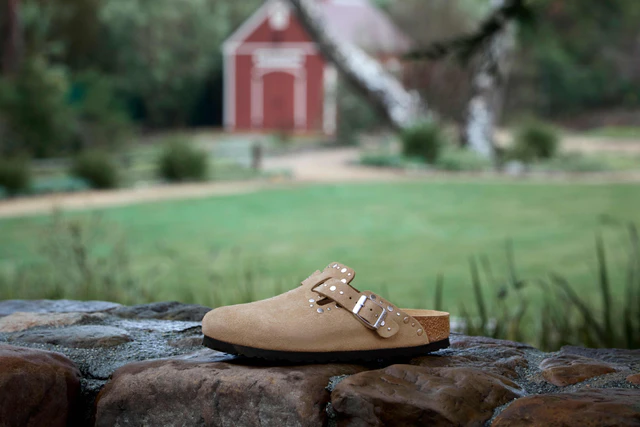 伊勢丹新宿店で楽しむビルケンシュトック、ホリデー気分を高める冬の名品シューズとケアアイテム