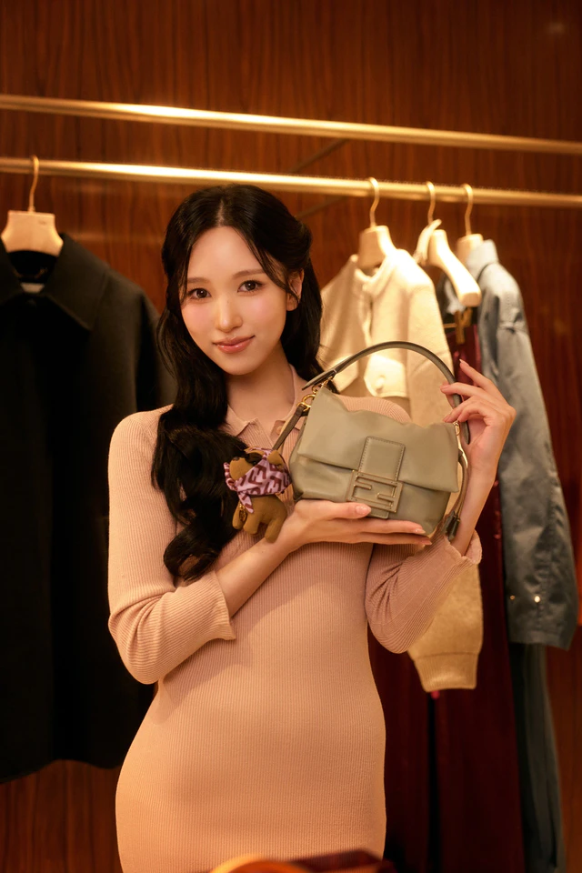 フェンディ×MINA、表参道 フェンディ イルミネーション 2025と連動したホリデームービーと最新プレコレクション