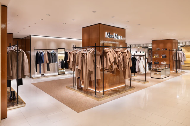 マックスマーラ 伊勢丹新宿店が生まれ変わり、イタリア発メゾンの世界観を堪能できるモダンなブティックへ