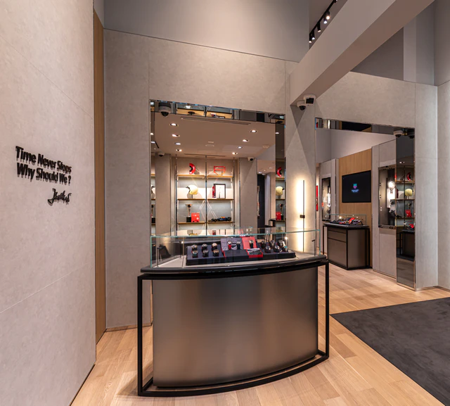 タグ・ホイヤー 広島リニューアル、金座街商店街で出会うタグ・ホイヤー カレラやモナコなどアイコンウォッチの世界