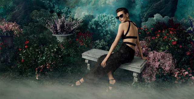 マックスマーラ、2026年春夏キャンペーンヴィジュアル公開、クレイグ・マクディーンが描く現実と想像のコントラスト