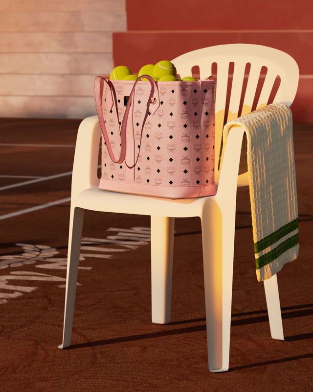 MCM「Liz ショッパーバッグ」リニューアルモデル、ヴィセトスとレザーが描く都会的2-in-1バッグ