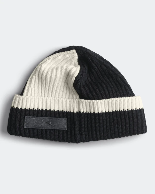Bravyn Beanie カラー：New Black