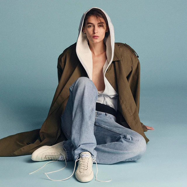 ジミーチュウ「SUNNY（サニー）」が登場、フェミニニティとモダンさを備えたレーススニーカーでデイリーコーデを更新