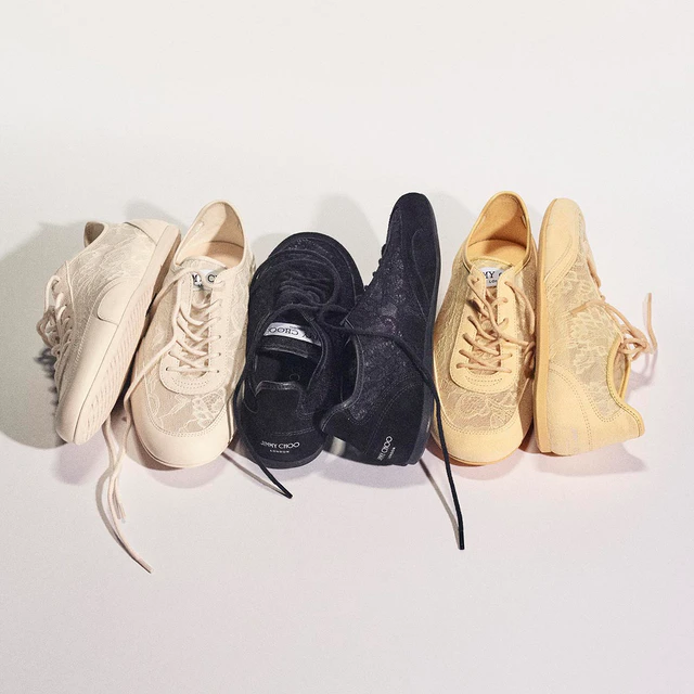 レースが主役のジミーチュウ「SUNNY（サニー）」、フェミニンな新作トレーナーでエフォートレスな足元バランスに