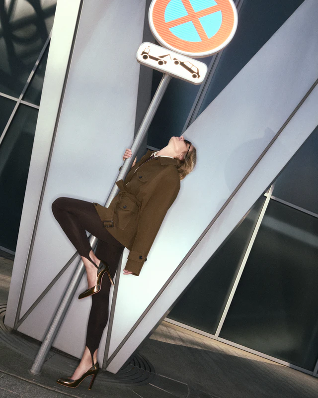 クリスチャンルブタンの新作「Fannylove」、アーモンドトゥと彫刻的ブロックヒールが導くモダンパンプス&ブーツ