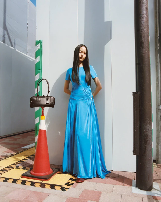 ロエベが祝うカサロエベ銀座、映像とシティガイドで描く街の記憶とクリエイションと限定アイテム