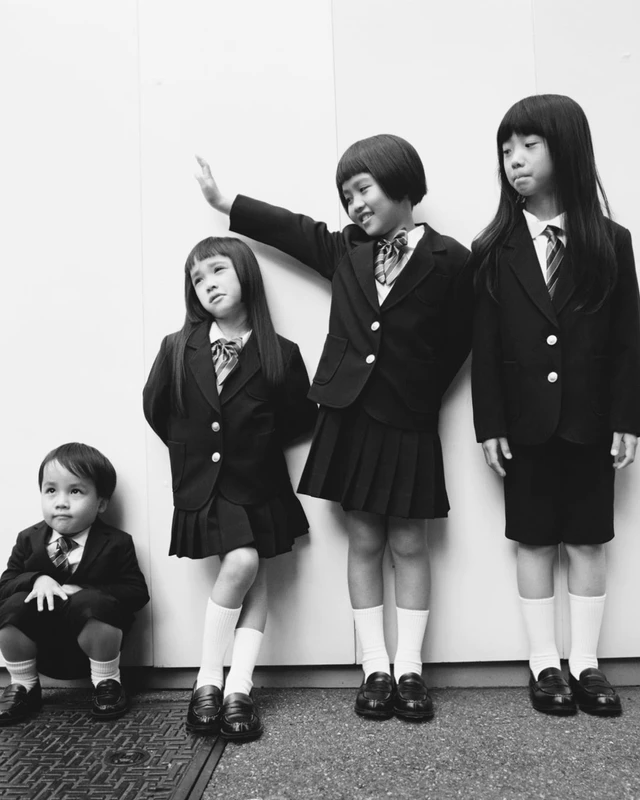 ロエベ カサロエベ銀座、映像作家とアーティストが紡ぐキャンペーンとスナ・フジタ限定コレクション