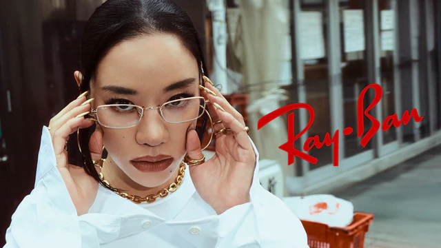 【2026最新作】Ray Ban サングラス　最新作　リムレス　調光　レイバン レイバン AwichとYENTOWNが描く2026キャンペーン、自分らしさを映す