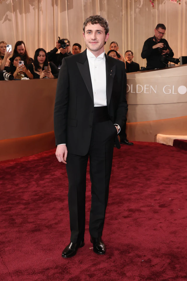 グッチを着用したポール・メスカル、第83回ゴールデン・グローブ賞の装いをクローズアップ