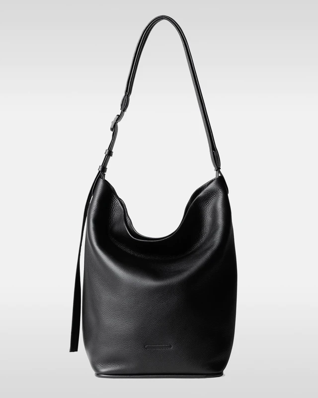 objcts.io エッセンシャルデイリーレザーホーボー ラージ