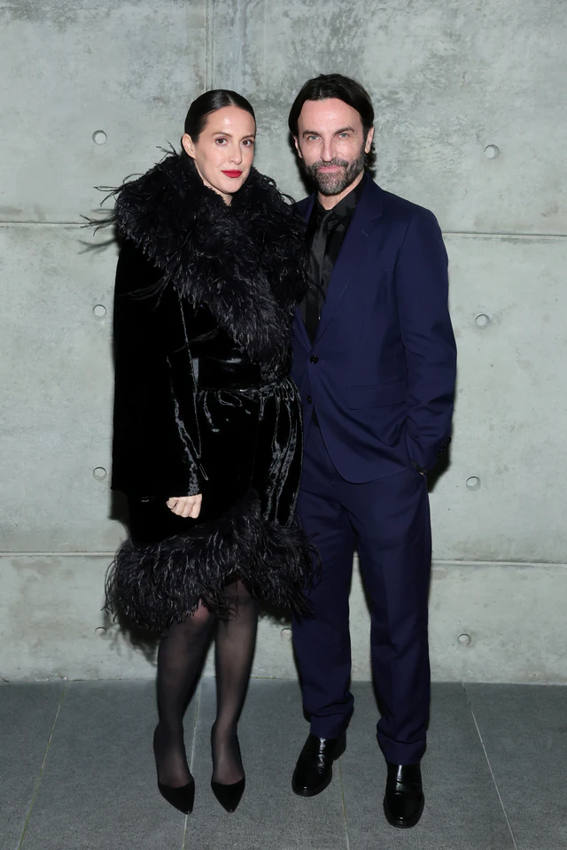 サラ·ムーンヴズ、ニコラ·ジェスキエール