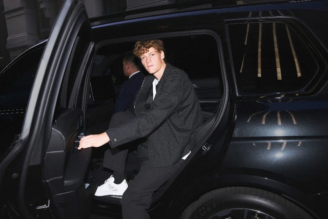 ヤニックシナーが選ぶグッチ、「Gucci La Famiglia」とメルボルンでの装い、ベルリンのプレミアスタイルまで