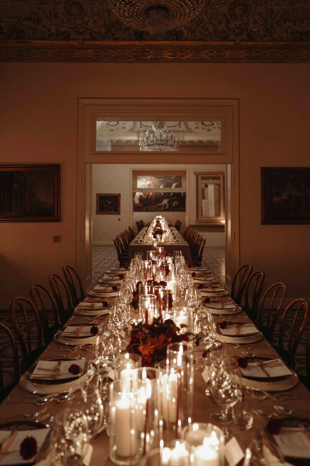 ブリオーニがミラノで祝う2026年秋冬メンズコレクション、Fondazione Cariploでのプライベートディナーに注目