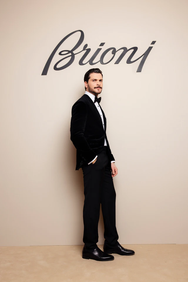 ブリオーニ 2026年秋冬メンズ、ミラノファッションウィーク期間中のプライベートディナーでコレクションを祝福