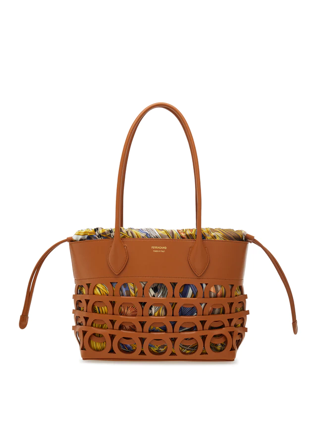 フェラガモの2026年プレスプリング最新バッグ、バレンタイン前に訪れたい阪急うめだ本店と伊勢丹新宿店ポップアップ