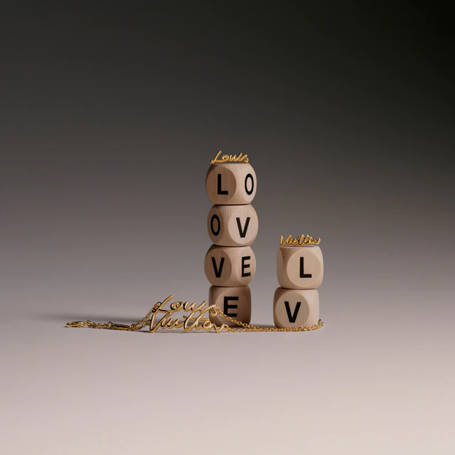 ルイ・ヴィトン:ピアス·LV スクリプト メタル