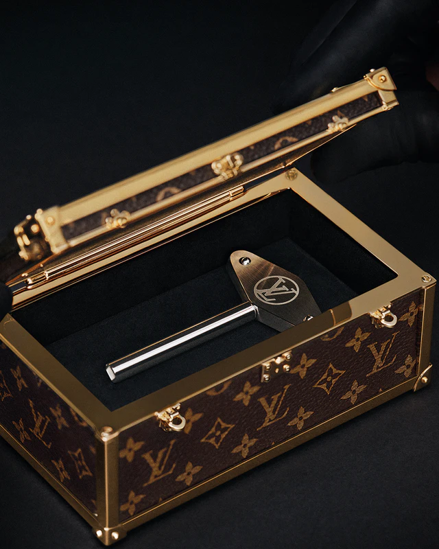 Louis Vuitton モノグラム カーオブジェ 置物 ペーパーウエイト LOUIS