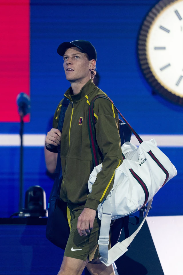 グッチを纏うヤニック シナー、全豪オープンで魅せたスポーツとモードが交差する瞬間