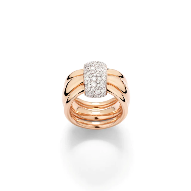 ポメラート ローズゴールドにホワイトダイヤがあしらわれた「Pomellato Together」リング