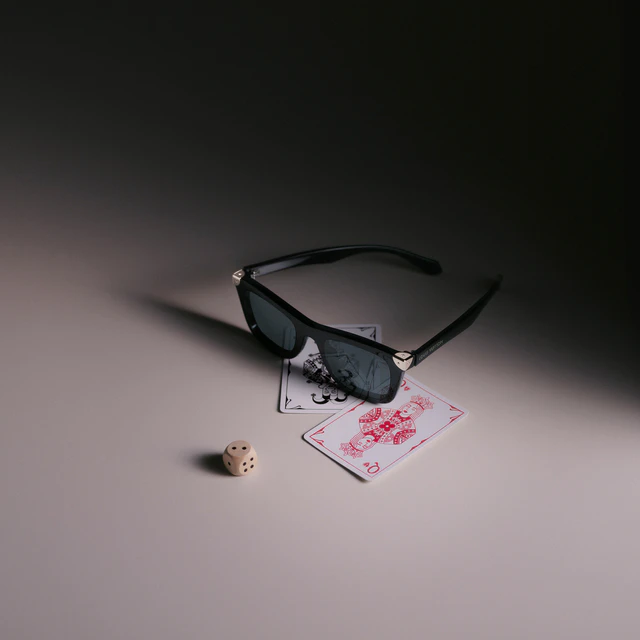 ルイ・ヴィトン：サングラス·LV ヘリテージ スクエア&nbsp; アセテートフレーム