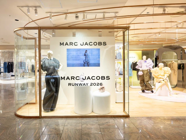 マーク ジェイコブス、RUNWAY 2026も並ぶSPRING 2026ポップアップが伊勢丹新宿店に登場、限定ピースが集結
