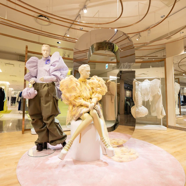 伊勢丹新宿店本館2階にマーク ジェイコブスのSPRING 2026ポップアップ、RUNWAY COLLECTIONとバレンタインギフトも充実