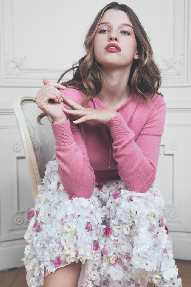 ディオール、エヴァー・アンダーソンを新アンバサダーに起用、現代的な女性像を体現する若きミューズの素顔