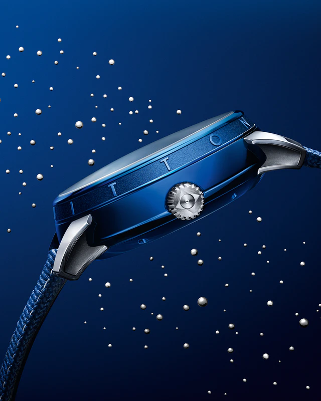 「Louis cruise with Denis」のエングレービング、ルイ・ヴィトン×ドゥ・ベトゥーン「LVDB-03」が語る二人のクリエイションストーリー