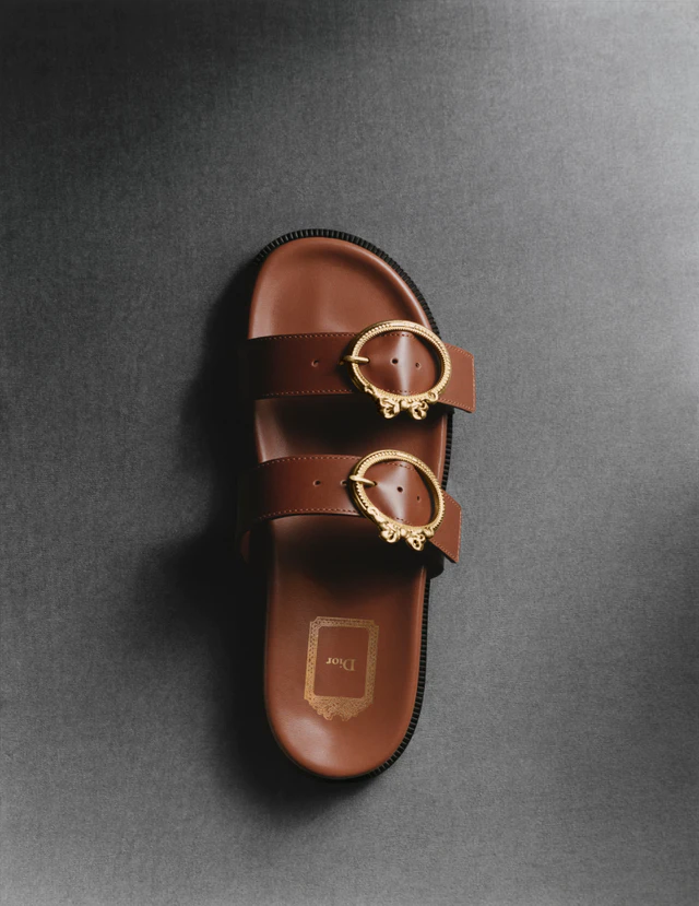 ルイ16世様式からストリートまで、ディオールが描く2026年春夏「メダリオン」ラインのスタイル提案