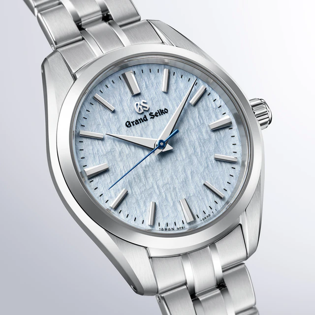 グランドセイコー「雪白パターン」×キャリバー9F51、雪面の光と空の色を映す「雪白ブルー」ダイヤルの2モデル