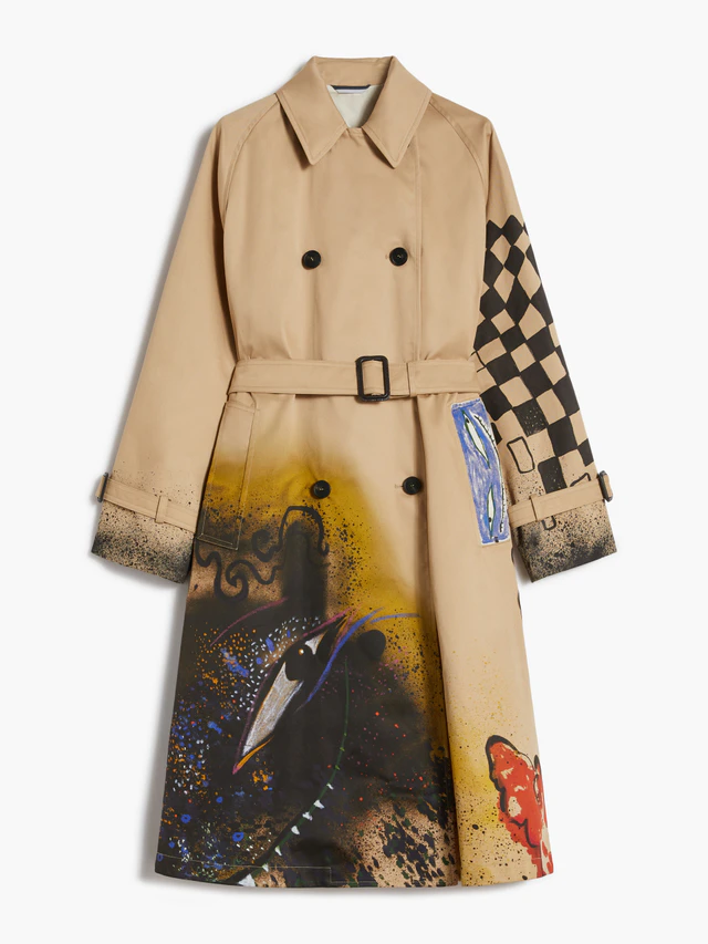 ウィークエンド マックスマーラのアートなトレンチコート、ヴィトリア・コシェレワ作