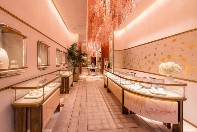 ロデオドライブ445番地に位置するポメラートの新しいビバリーヒルズ旗艦店