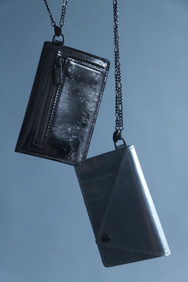 ヨウジヤマモト discord Yohji Yamamoto Triangle flap wallet (Silver/Gunmetal)　