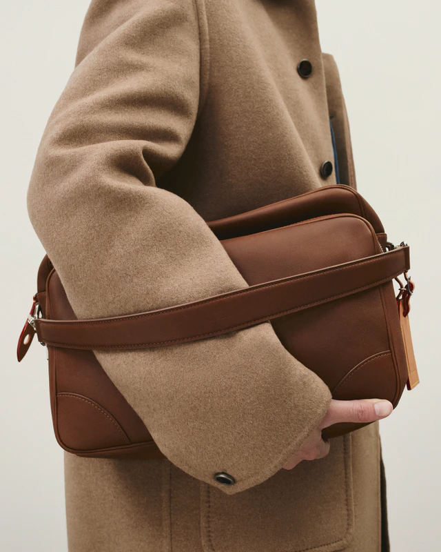 ルイ・ヴィトン2026秋冬メンズ、「LV トランク エディション」キャンペーンビジュアルとタイムレスな名品ワードローブ