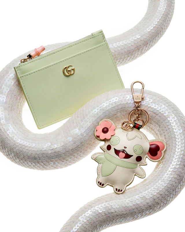 グッチの日本限定コレクション、桜モチーフとバイカラーレザーで祝う春の始まりとスーパーラッキーデー