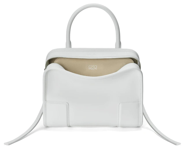 ロエベ アマソナ180 スモール（ソフトカーフスキン、ホワイト）