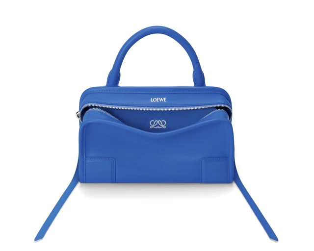 ロエベ アマソナ180 ミニ（ソフトカーフスキン、ロイヤルアズール）
