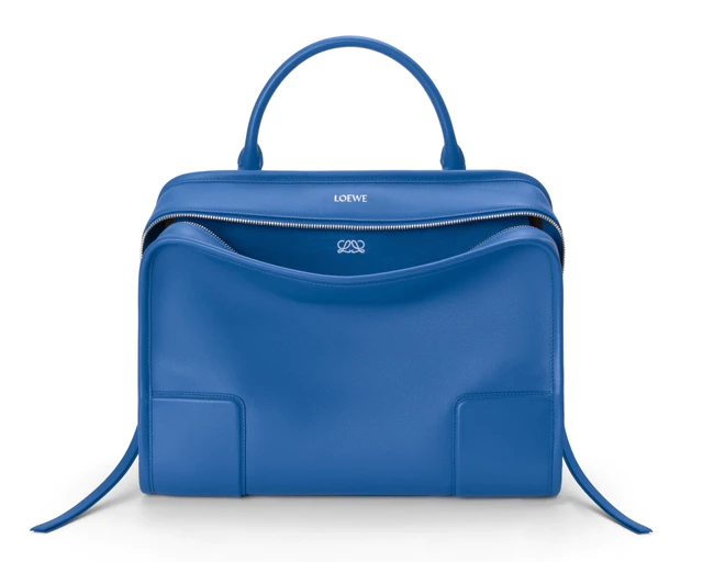 ロエベ アマソナ180 ラージ（ソフトカーフスキン、ロイヤルアズール）