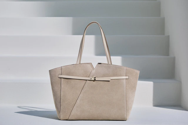 BOSS「リヴァース バッグ」、クラフツマンシップとタイムレスなスタイルで叶えるモダンライフ