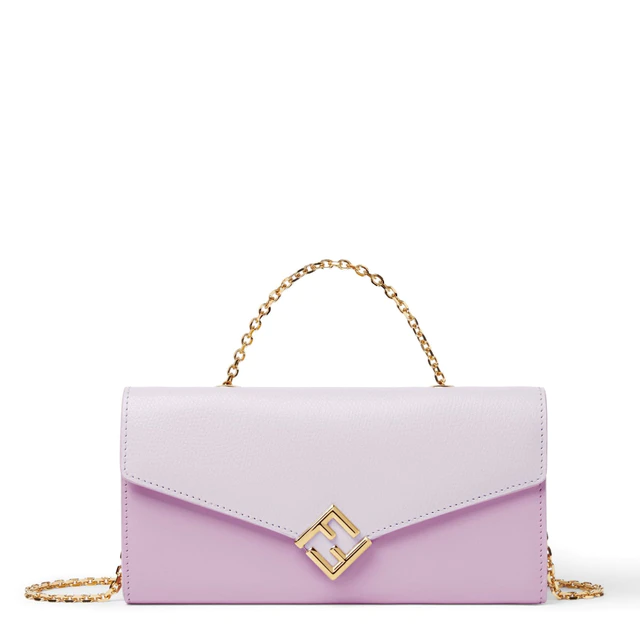 フェンディ「FFダイヤモンド」チェーン付き⻑財布